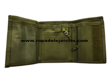 Cartera de camuflaje con galon de estrella y cadena