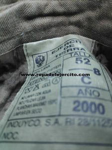 Traje chaqueta completo con camisa, cinturón y emblemas "equivale a 2C/2N" (original ET)