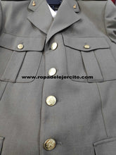 Traje chaqueta completo con camisa, cinturón y emblemas "equivale a 2C/2N" (original ET)