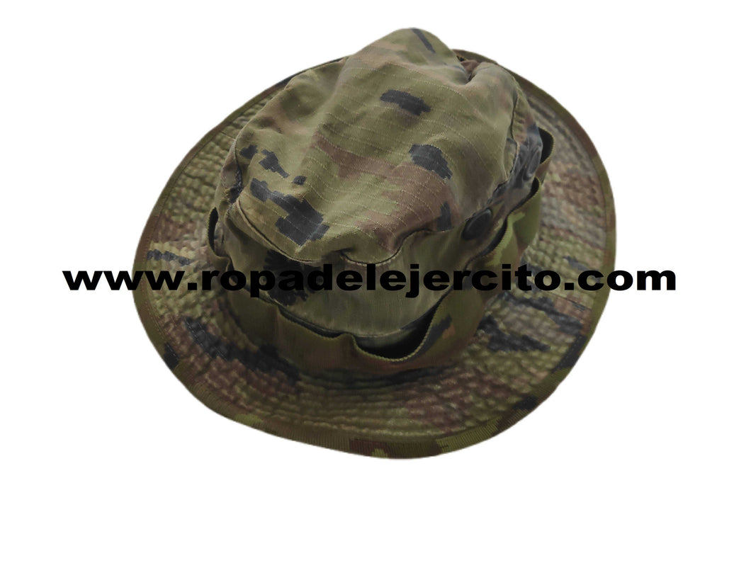 Chambergo boscoso pixelado 
