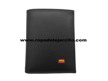 Cartera porta placa de piel con solapa oculta "Hecha a mano en España"